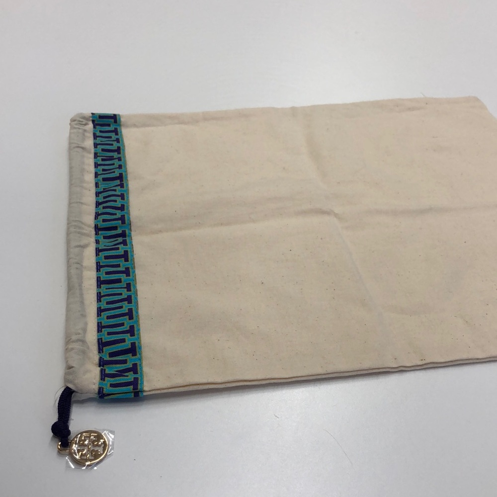 Tory Burch draw string bag - Picture 3 of 3